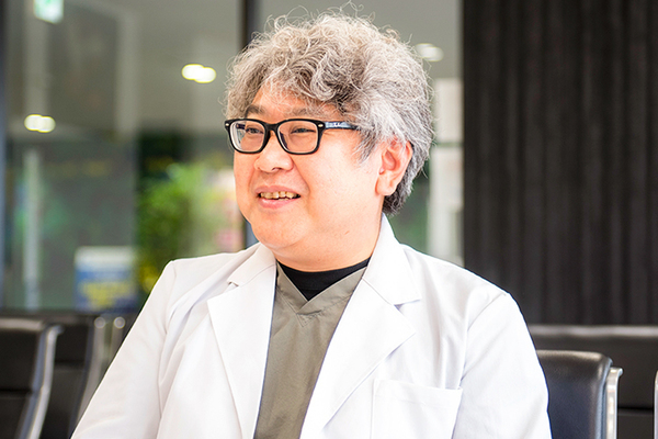 新本卓也院長 新本クリニック整形外科6
