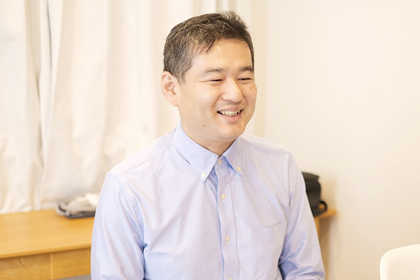 富田晃史院長 おちゃのまクリニック6