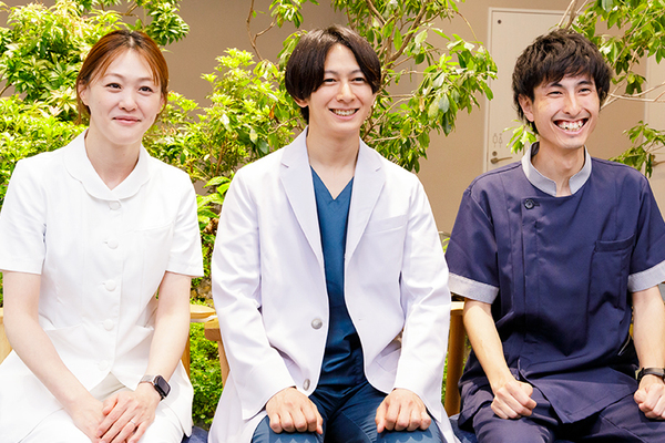 吉井悠貴院長、徐優子さん、吉田拓也さん みかづき透析クリニック6