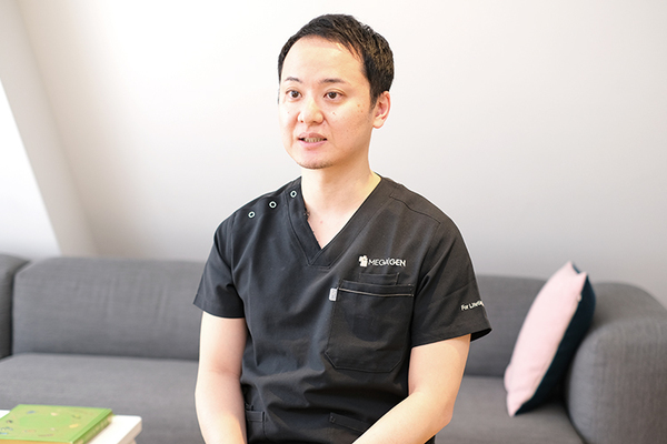 萩尾信輔院長 都立大学萩尾歯科クリニック6