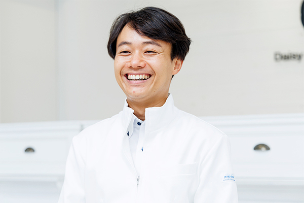 高間寛之院長 ひなぎく皮ふ科クリニック6