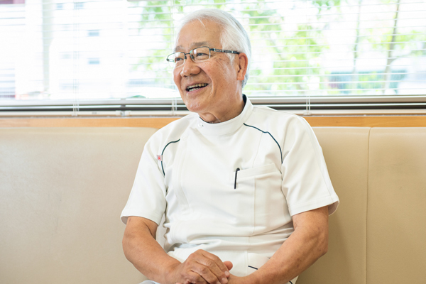 中山恵二院長 中山皮膚科クリニック6