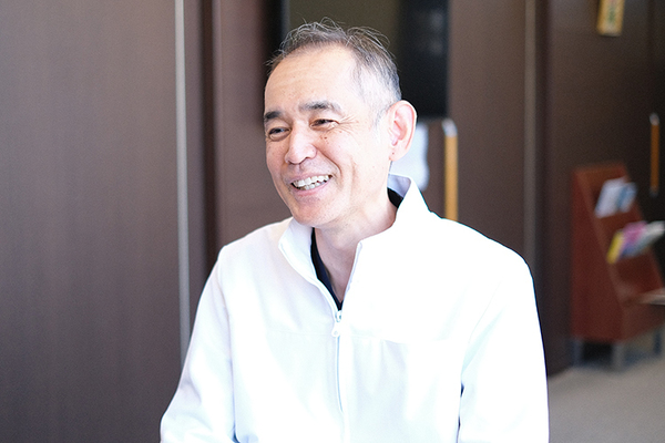 福田智之院長 福田歯科クリニック6