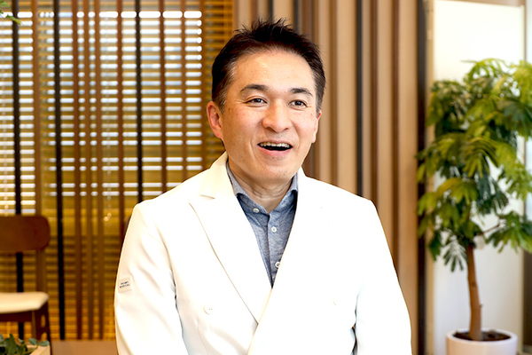 春山賢介院長 はるやま眼科6