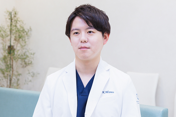 水野謙太院長 西新井みずの皮膚科クリニック6