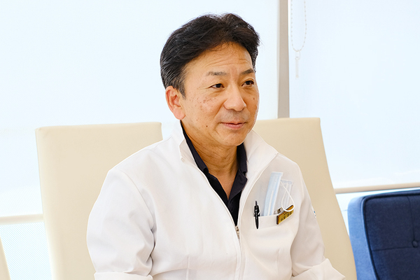 小泉忠彦院長 すわ公園デンタルクリニック6