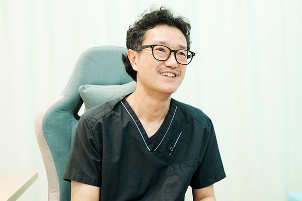 櫻井謙院長 そらいろこどもクリニックありあけ6