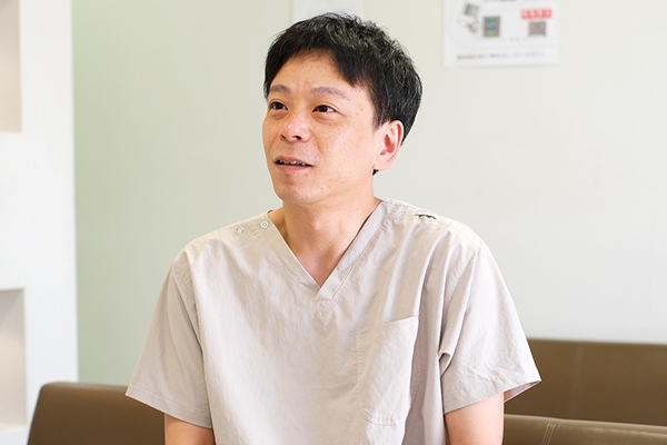 尾川拓郎院長 セイウチ歯科 越谷6
