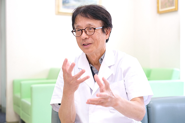 頼徳治院長 ライフクリニック6