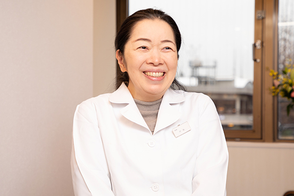 戸佐眞弓院長 まゆみクリニック6