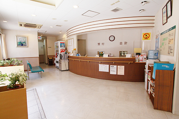 院長は日本乳癌学会認定の乳腺専門医である 1