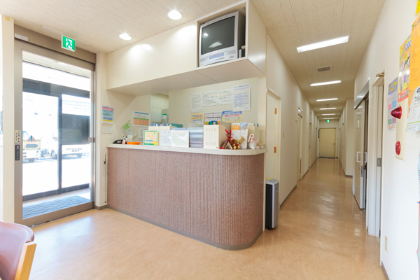 受付ではスタッフの対応がとても丁寧 1