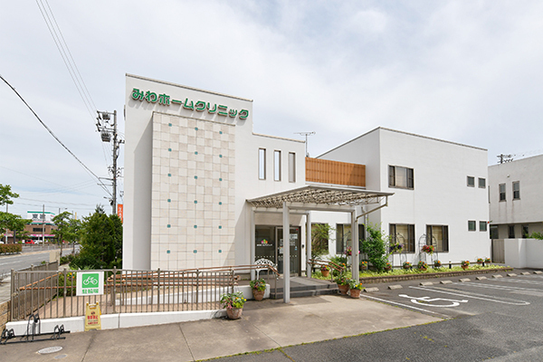 名鉄常滑線・太田川駅から徒歩3分の好立地にある 1