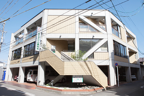 尾張一宮駅から歩いてすぐの場所にある「一宮むすび心療内科」 20180418 1