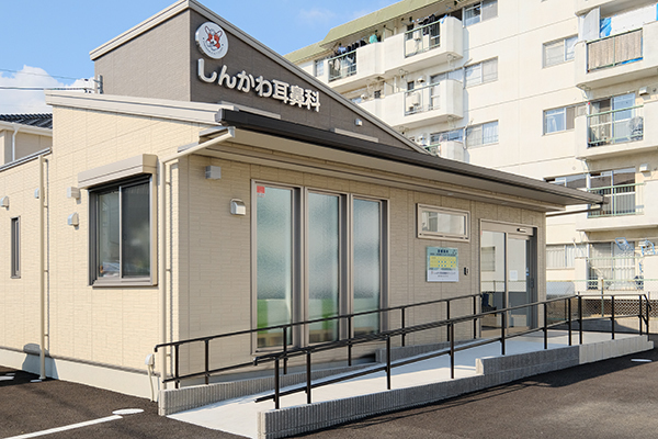 駐車場も完備し、北新川駅からのアクセスも良好 1