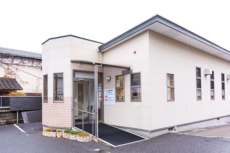 かしお歯科医院 北九州市門司区 JR鹿児島本線「門司港駅」から車で約6分の場所に位置