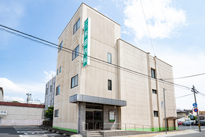 永田内科 各務原市 名鉄各務原線・新那加駅南へ徒歩2分、駐車場も15台完備