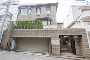 三浦デンタルオフィス 渋谷区 代々木上原駅から徒歩2分ほどの好立地