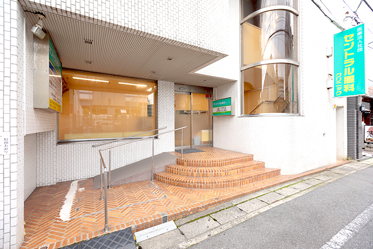 セントラル眼科クリニック 市川市 東京メトロ東西線行徳駅から徒歩2分と、至便性が良い
