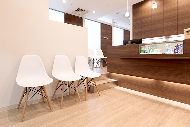 あいおい歯科グループ　横浜駅前歯医者・矯正歯科 横浜市西区 横浜駅西口近くのビブレの8階にあり通院に便利