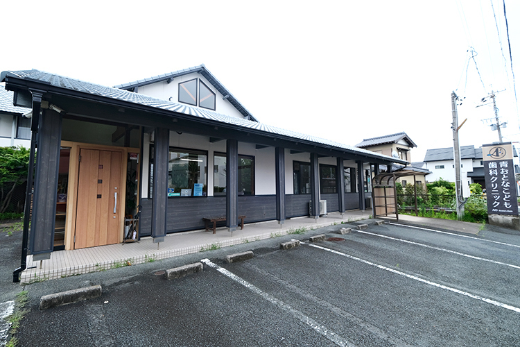 青おとなこども歯科クリニック 豊川市 2025年5月継承開院した「青おとなこども歯科クリニック」