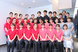 りお歯科クリニック 岐阜市 「チームスタッフ」が迎えてくれる