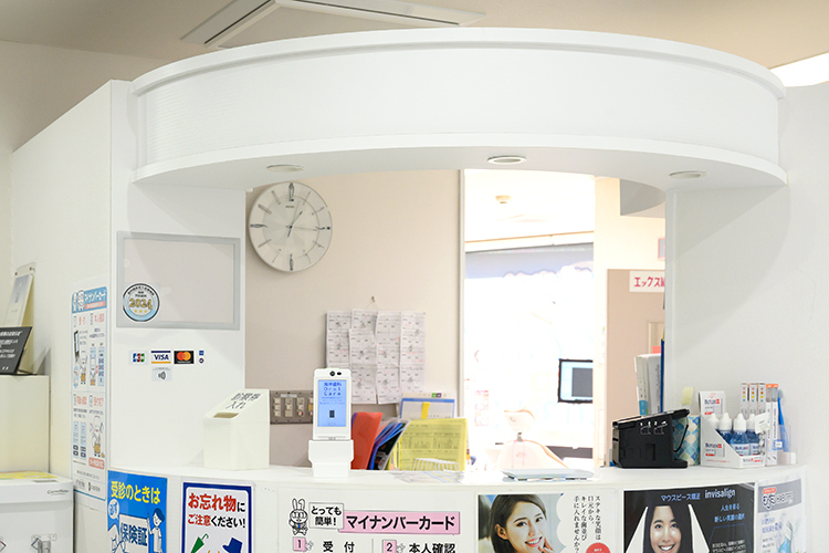 海岸歯科Oral Care 千葉市中央区 蘇我駅東口より徒歩3分。駅近至便な立地