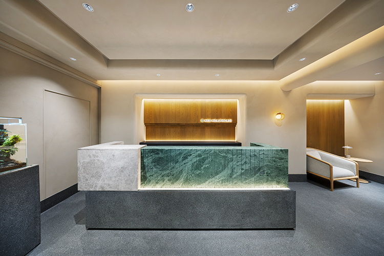 NEO HEALTHCARE 消化器内科･内視鏡内科クリニック 大阪市中央区本町院 大阪市中央区 「本町駅」・「堺筋本町駅」からアクセスしやすい同院