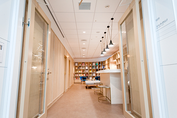 フィーカ レディースクリニック 中央区 日本橋駅からすぐの好立地。仕事帰りにも通いやすい