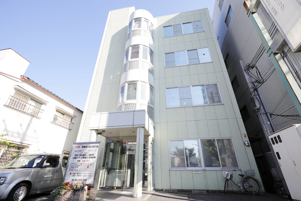 あけぼのGMクリニック 大阪市東淀川区 JR京都線「東淀川駅」より徒歩3分ほどにあるクリニック