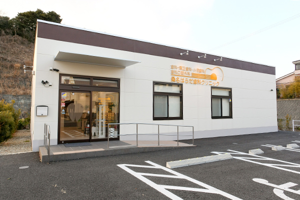 桑名はらだ歯科クリニック 桑名市 ショッピングモール内にある歯科医院。アクセスも良好