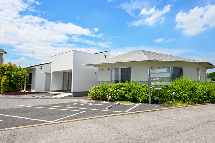 おだいら矯正歯科 宇都宮市 宇都宮駅から車で15分。広々とした駐車場も完備