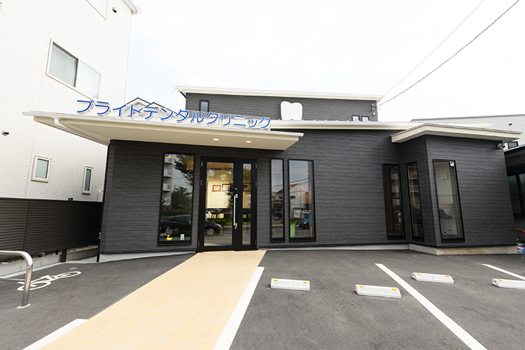 ブライトデンタルクリニック 所沢市 小手指駅、新所沢駅から徒歩10分の場所にある歯科医院
