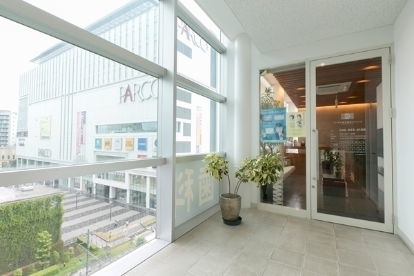 こいずみ矯正歯科クリニック さいたま市浦和区 浦和駅すぐそば。アクセス抜群で通いやすい