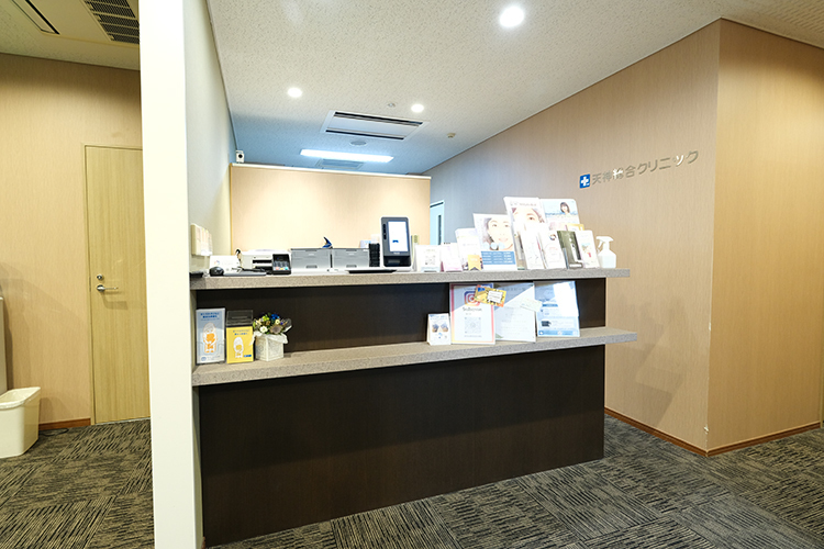 医療法人 天神総合クリニック 福岡市中央区 西鉄福岡（天神）駅から徒歩2分の好立地