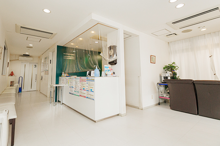 まつおクリニック 福岡市西区 1階は皮膚科、形成外科、循環器内科。2階は美容皮膚科のフロア