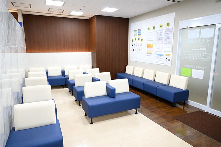 イナガキ眼科 浦安市 落ち着いた雰囲気の院内