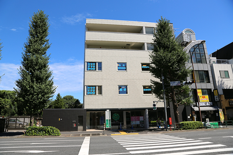 阿佐谷すずき診療所 杉並区 透析治療に必要充分な医療設備を備える同院