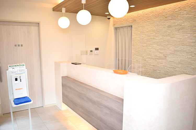 花本クリニック 奈良市 地域のかかりつけ医として幅広い年代の患者が通う