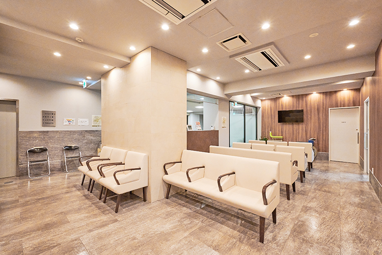 高田整形外科クリニック 中野区 東中野駅から徒歩2分