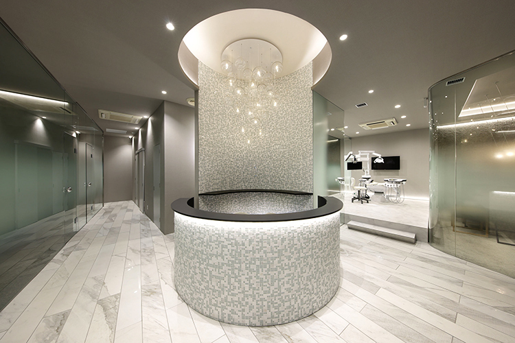 GDHインプラントオフィス札幌 札幌市中央区 札幌駅、大通駅から徒歩3分の距離でアクセス便利