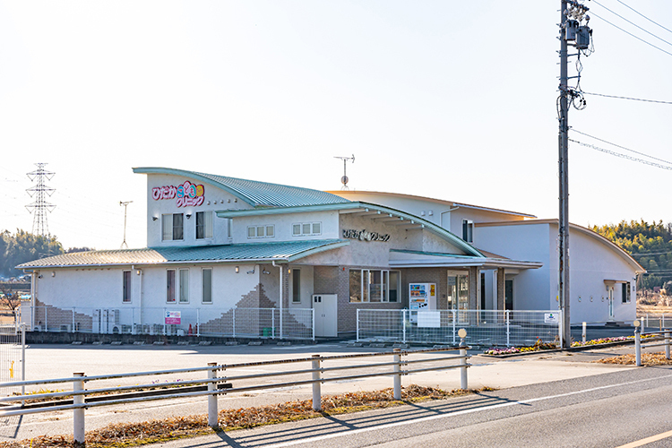 ひだかこどもクリニック 知多郡東浦町 かわいらしいクリニック外観