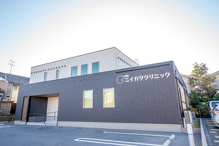 ニイガタクリニック 新潟市中央区 車いすで来院できるバリアフリー設計のクリニック