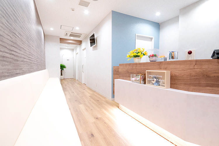 神田駅前もんでん耳鼻咽喉科 千代田区 鼻・耳・嚥下の専門家として研鑽を積んだ門田先生が院長を務める