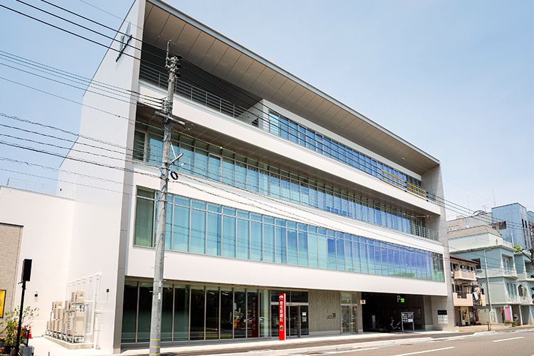 いわした内科おなか診療所 鹿児島市 鹿児島市立病院近く、みずほ通り沿いのM.SQUAREビル3F