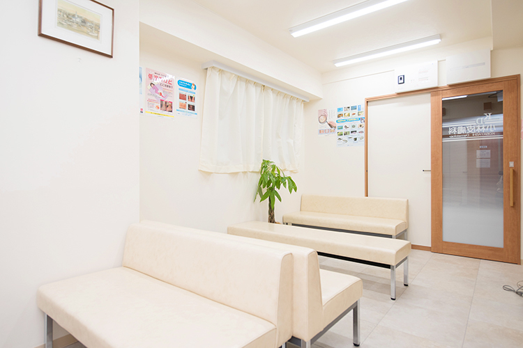 小林皮膚科 板橋区 駅から徒歩4分のビル2階にある皮膚科