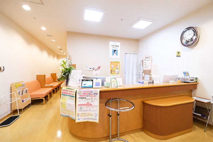 フィールファインクリニック 川崎市麻生区 川崎市アートセンター隣にある医療ビルの5階。大型駐車場もあり