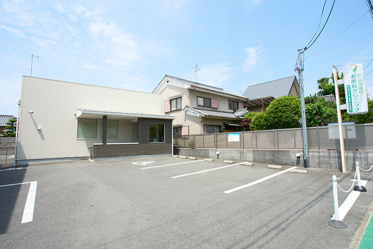 腎・泌尿器科おおねクリニック 城陽市 近鉄京都線久津川駅から西へ徒歩1分