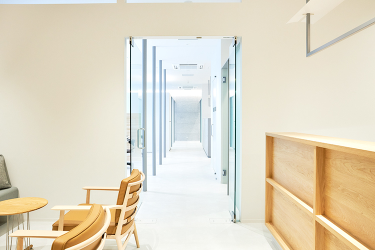TOKYO DENTAL OFFICE 西新宿 新宿区 西新宿駅徒歩6分。通院に便利な場所にある歯科医院