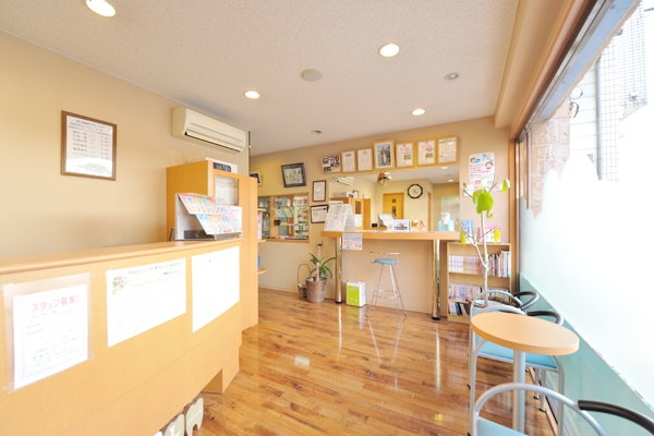 カフェのような雰囲気ある待合室 31930 ma 2 1391591861
